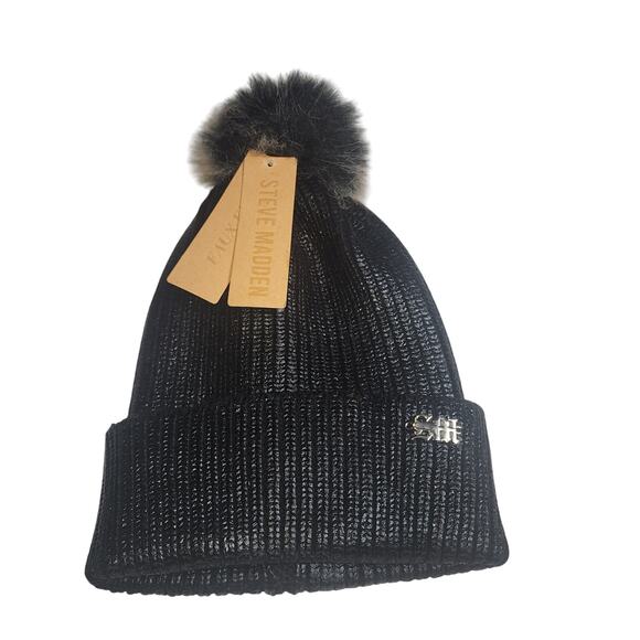 NWT Steve Madden Womens Black Faux Fur Pom Foiled Waxed Winter Beanie Hat - Picture 1 of 4